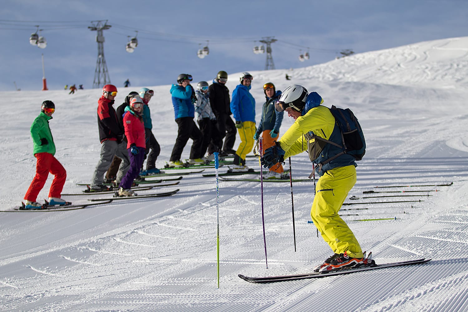 Tom one of our ISIA coaches going through a drill with the team on the Courchevel BASI Level 3 Training